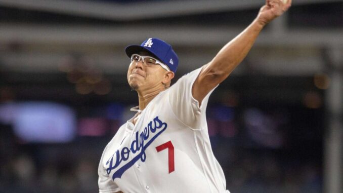 Mexicano Julio Urías busca volver a la MLB tras cumplir sanción por violencia doméstica