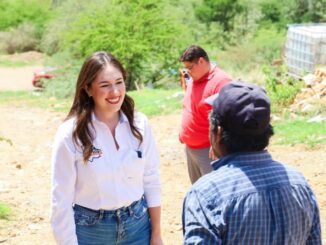 Por amparos que promueve Alma Portillo, reciben agua familias de 12 sectores de Parral