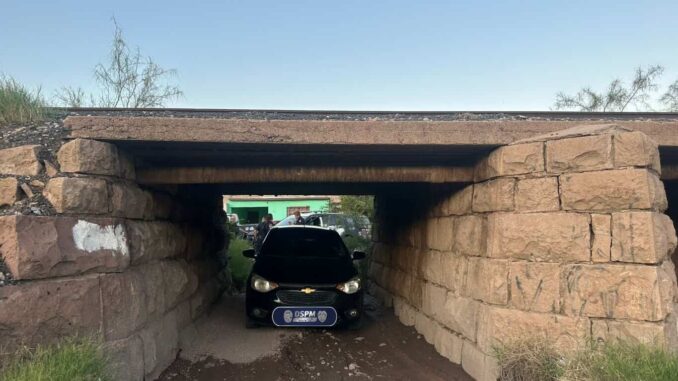 Recuperan policías municipales auto robado a conductor de DIDI