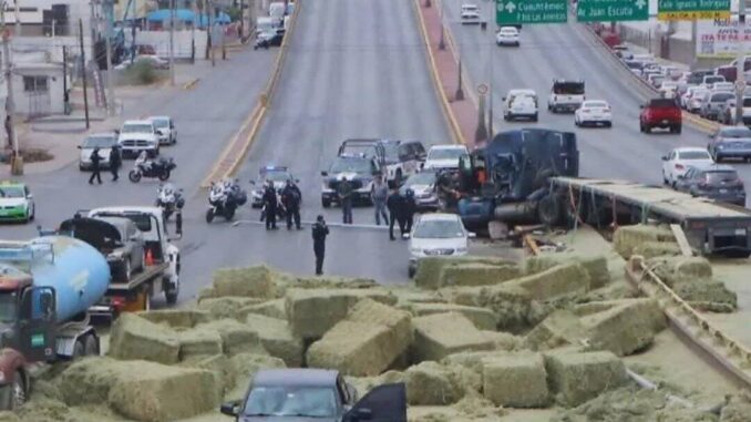 A mesa de análisis el tránsito de camiones pesados por el Periférico de la Juventud