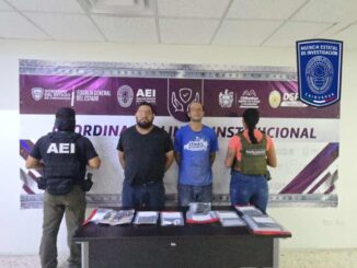 En cateo detienen a dos hermanos en la colonia Robinson; aseguran droga y arma de fuego