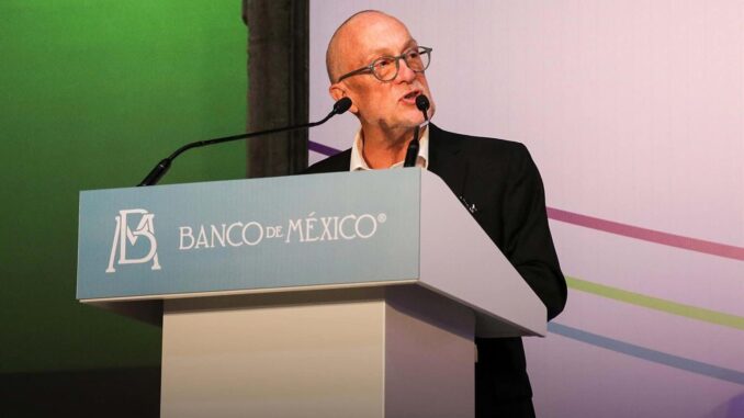 Banxico manda mensaje de complacencia al recortar la tasa de interés: Jonathan Heath
