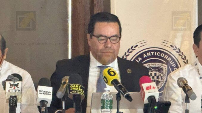 Congelan cuentas y aseguran propiedades del extitular de Hacienda y a su hija 