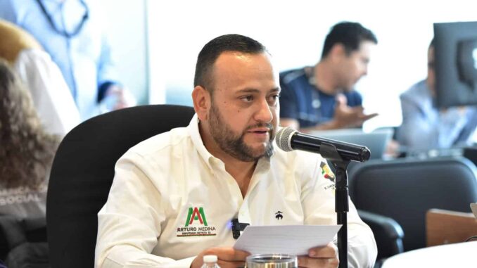 Promueve Arturo Medina establecer obligación del gobierno a atender salud mental de personal médico