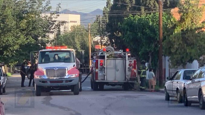 Incendio daña vivienda en la colonia Obrera