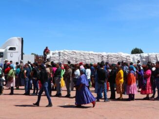 Entrega NutriChihuahua apoyos alimentarios durante jornadas de vacunación en Carichí y Guachochi