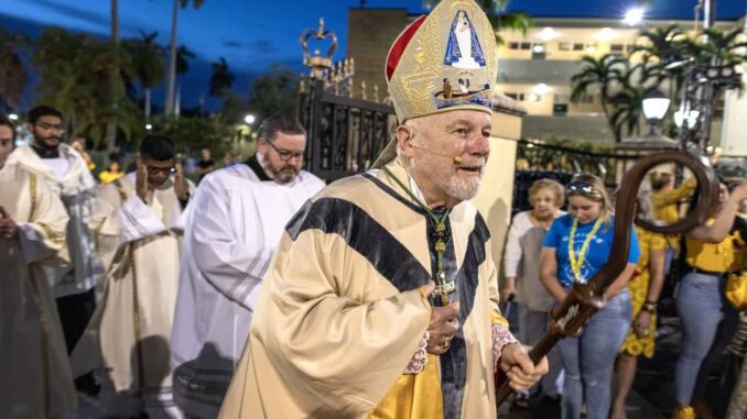 La Arquidiócesis de Miami recibe permiso para ofrecer servicio continuo en Alligator Alcatraz