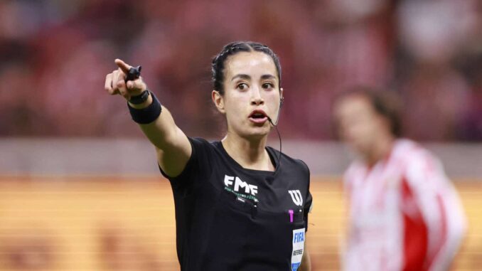 Gianni Infantino condena amenazas a la silbante mexicana Katia Itzel García