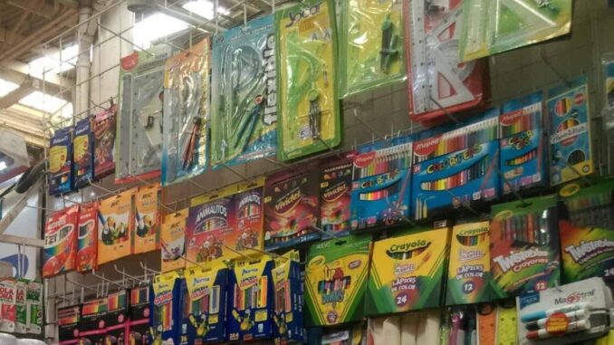 ¿dónde puedes encontrar útiles colares con descuento?