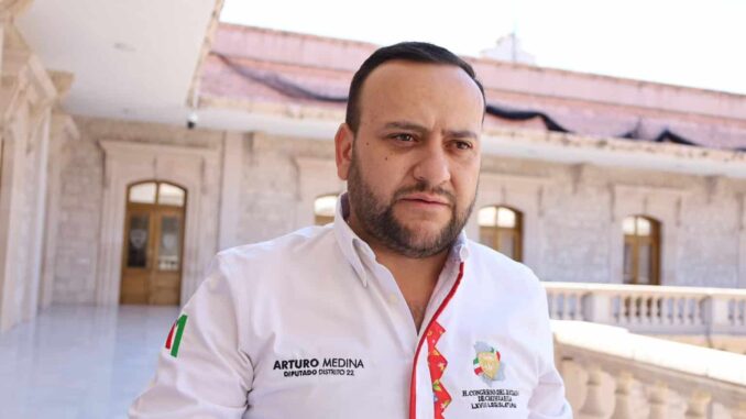 Policías estatales pagan aportaciones a Pensiones Civiles; jubilación no afecta a terceros: Arturo Medina