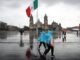 El Zócalo de Ciudad de México registró el domingo la lluvia más intensa desde 1952