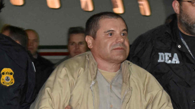 EE.UU. autoriza que «El Chapo» Guzmán se comunique con su abogado