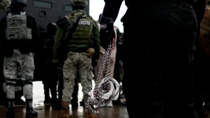 FGR asegura que entrega de 26 criminales a EE.UU. fue en apego a Ley de Seguridad Nacional