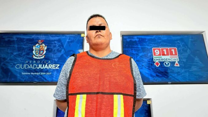 Golpea y amenaza a su esposa con un rifle; lo detienen