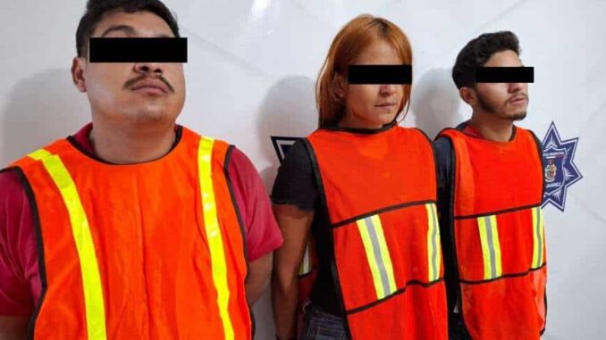 Detienen a tres con vehículo robado y marihuana en Campanario