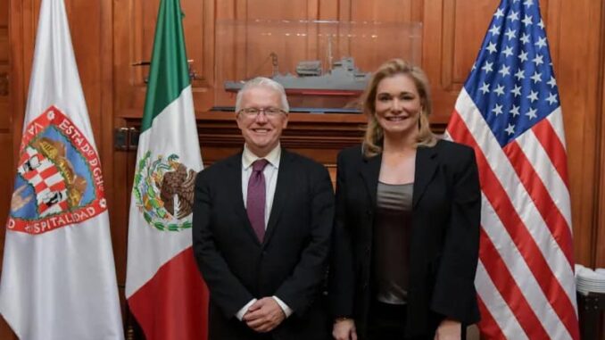 Maru Campos se reúne con el cónsul general de E.E.U.U. en Juárez