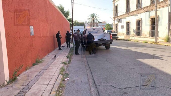 Sujetos propinan cuchilladas y golpiza con un bate a ciudadano en el Centro