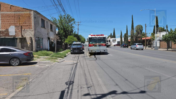 Incendio en vivienda moviliza a cuerpos de emergencia en San Felipe