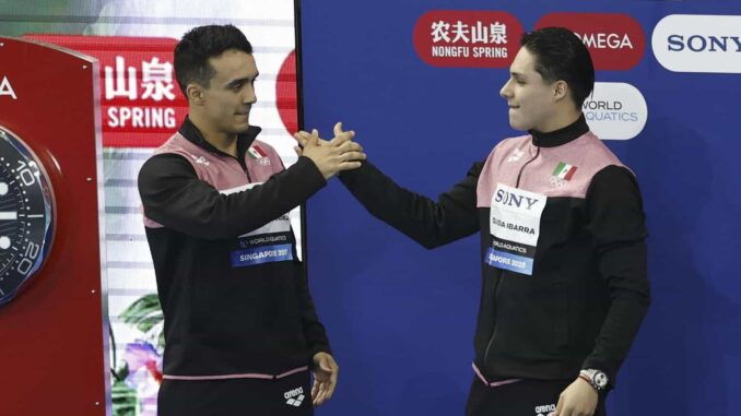 Defensa felicita a 4 clavadistas militares que obtuvieron medalla en el Mundial de Deportes Acuáticos Singapur 2025