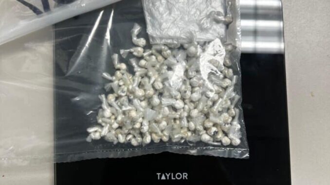 Detiene COE a masculinos con 250 dosis de heroína en Cd. Juárez