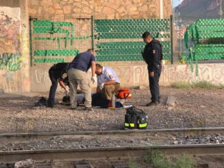 Migrante hondureño resulta lesionado al caer del tren en movimiento