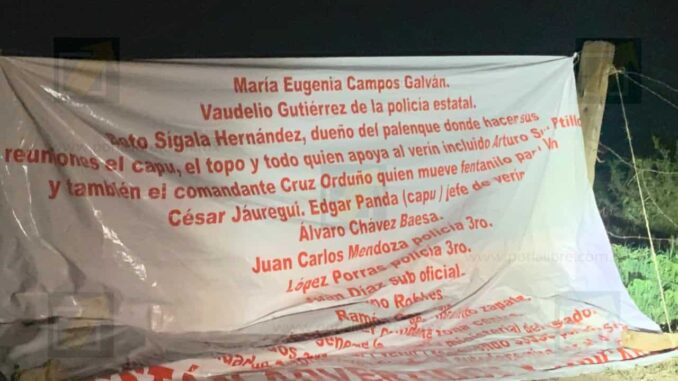 Dejan narcomanta con amenazas rumbo al Cereso de Aquiles Serdán