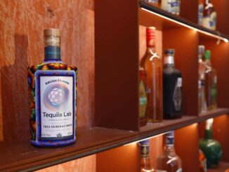 Imponen en Jalisco un Récord Guinness al reunir 3 mil 199 botellas de tequila