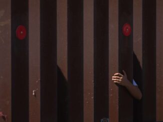 Alertan persecuciones de agentes migratorios encubiertos en frontera con México