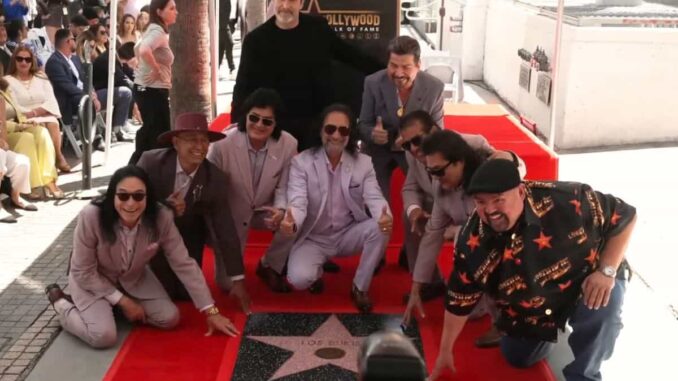 Los Bukis reciben su estrella en el Paseo de la Fama de Hollywood