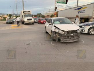 Choque en Lombardo Toledano y Juan Pablo II deja lesiones leves