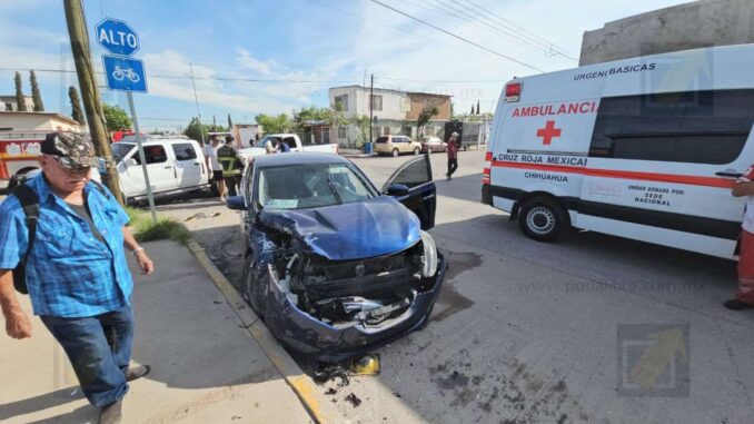 Conductora omite alto en cruce de la colonia Revolución