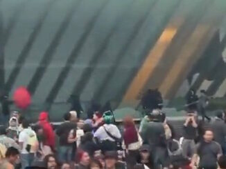 UNAM condena destrucción en el MUAC durante marcha contra gentrificación