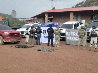 Aseguran tras tiroteo un arma larga, municiones y vehículo con reporte de robo en Moris