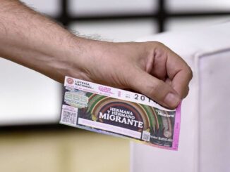 Sheinbaum afirma que ningún funcionario está obligado a comprar boletos de lotería para sorteo del 15 de septiembre