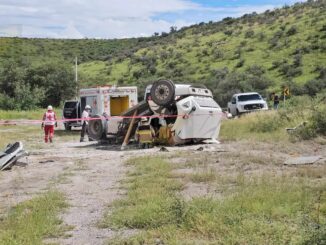 Muere trailero tras volcar en las «Curvas del Perico»