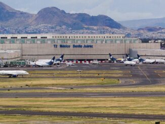 AICM reanuda operaciones en sus dos pistas tras fuertes lluvias