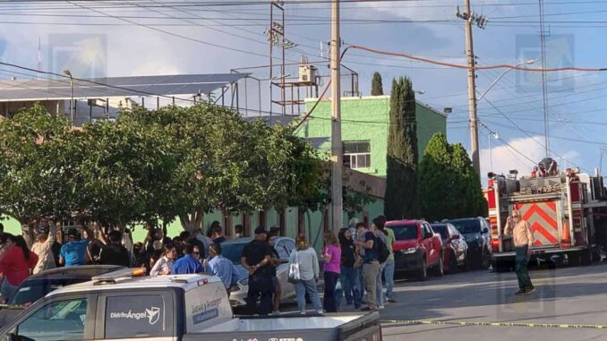 Conato de incendio en funeraria de la avenida Pacheco; evacúan a deudos y empleados