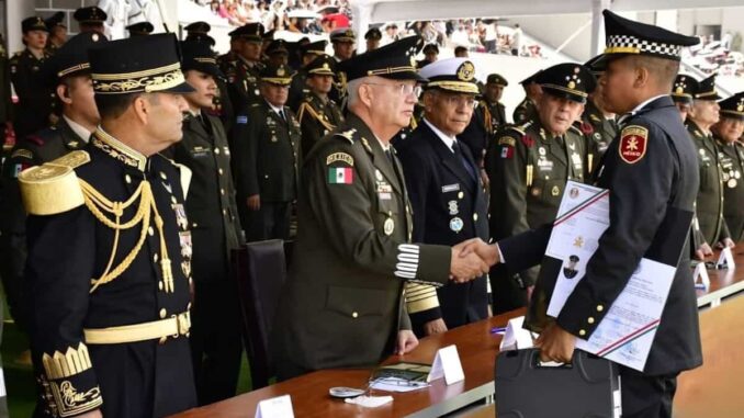 Se gradúan del Heroico Colegio Militar 876 oficiales