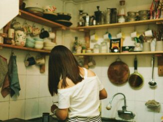 Mexicanas dedican el doble del tiempo de trabajo que hombres a actividades no remuneradas