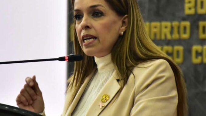 ”Cruz Pérez prefiere pelear con la SSPE que vigilar el actuar de sus policías municipales”: Xóchitl Contreras