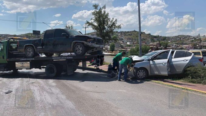 Accidente en avenida Pacheco deja una mujer lesionada y severos daños materiales