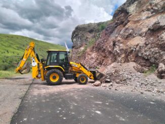 Retira SCOP más de 13 toneladas de material rocoso en la carretera Santa Isabel – Anáhuac