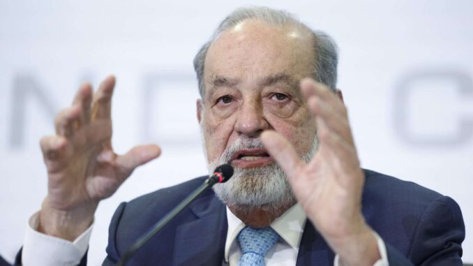 Carlos Slim firma contrato con Pemex por mil 991 millones de dólares para perforación