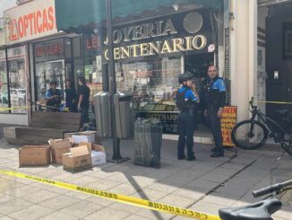 Desalojan joyería en el Centro tras seis años de adeudo