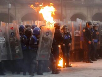 CDMX dará bono de compensación a policías heridos en marcha del 2 de Octubre