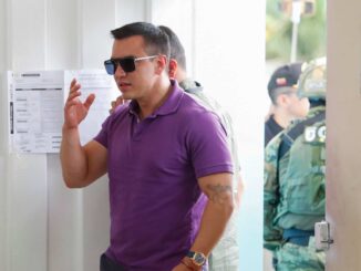 Presidencia de Perú condena «enérgicamente los actos violentos» contra Noboa