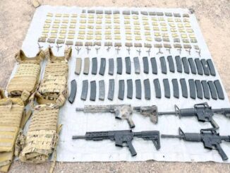 Ejército decomisa arsenal y captura a delincuente en operativos en Coyame y Ojinaga 