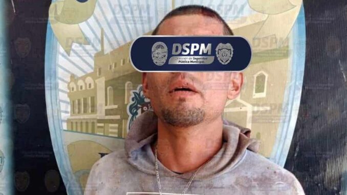 Asegura policía municipal pick up con reporte de robo y detiene a conductor