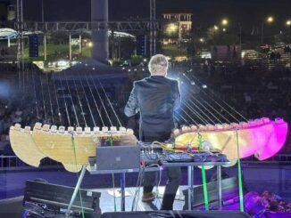 William Close & The Earth Harp Collective deslumbra a familias en el FICUU 2025