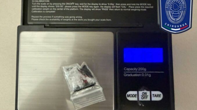 Detiene Célula BOI a dos personas por posesión de vehículos con reporte de robo y delitos contra la salud en Parral